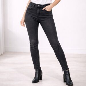 American Eagle High Rise Skinny Jeans Washed Black Size 00 Regular